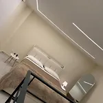 Lombardo House Apartamento *