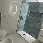 Lombardo House Apartamento *