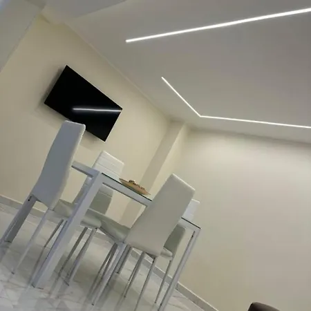 Lombardo House * קטאניה