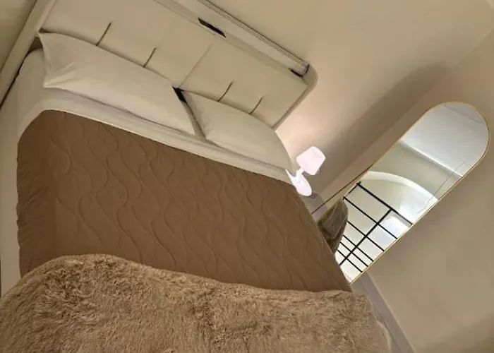 Lombardo House * קטאניה