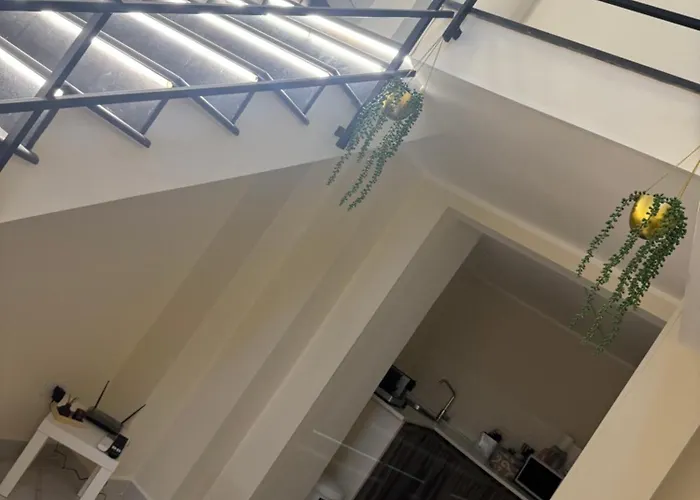 Lombardo House דירה